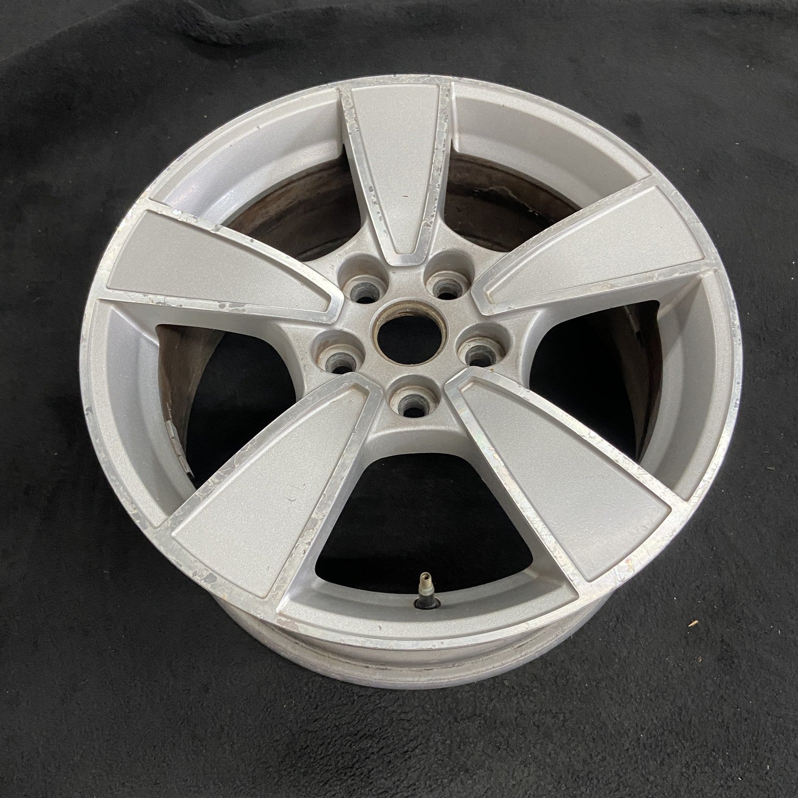 Pontiac G8 OEM Wheel 18x8 Inch 2008-2009 92217686 5 spoke single machi