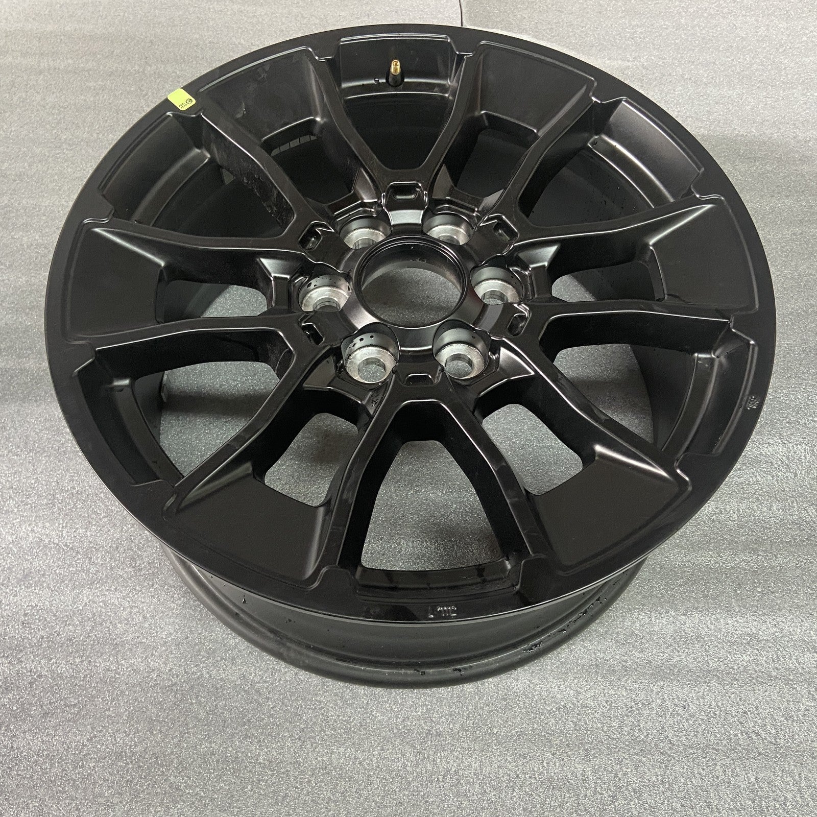 Toyota TUNDRA OEM Wheel 2023 20x8 PT94634221F2 6 spoke Y black TRD off ...